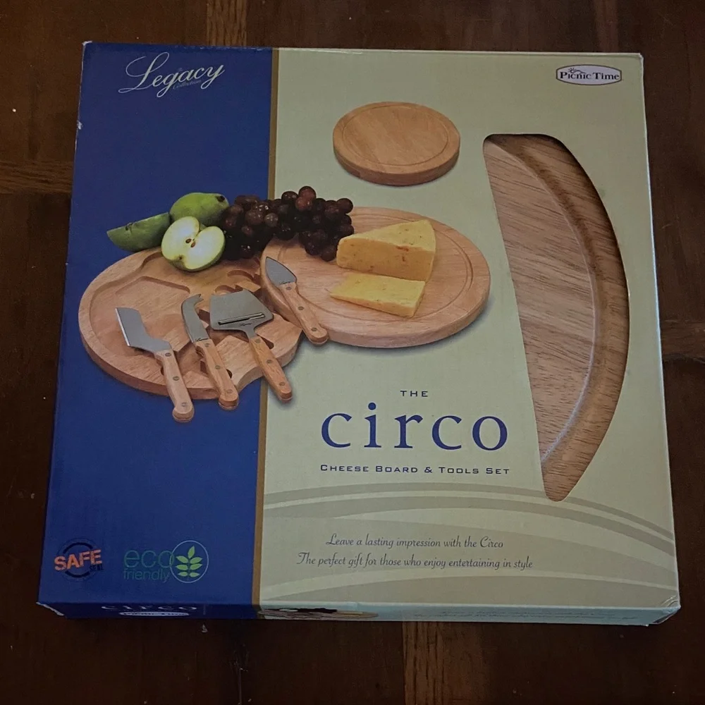 Circo Legacy Cheese Board Set